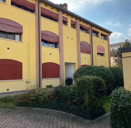 Interno 8 Con Box Auto Privato Gratuito Apartment Ferrara