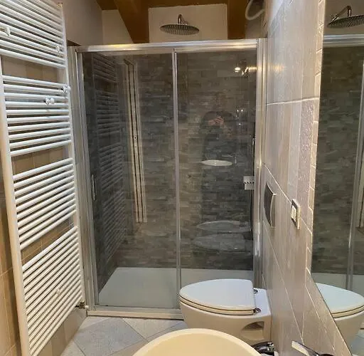 Interno 8 Con Box Auto Privato Gratuito Ferrara