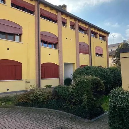 Interno 8 Con Box Auto Privato Gratuito Apartment Ferrara