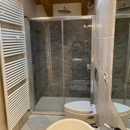 Interno 8 Con Box Auto Privato Gratuito Ferrare