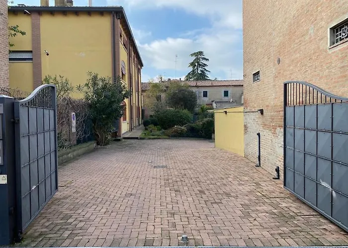 Interno 8 Con Box Auto Privato Gratuito Apartament