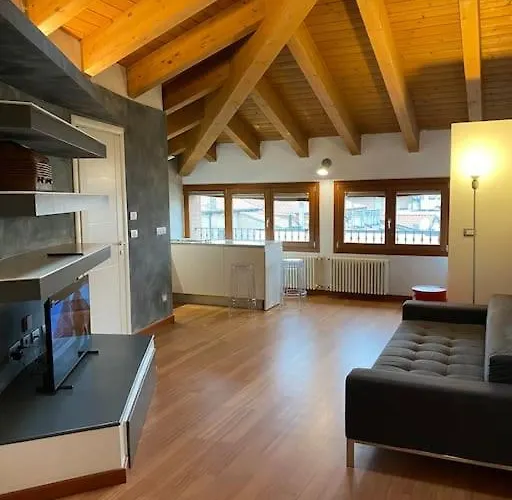 Interno 8 Con Box Auto Privato Gratuito Ferrara